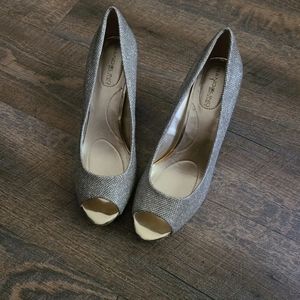 Bandolino blingy heels